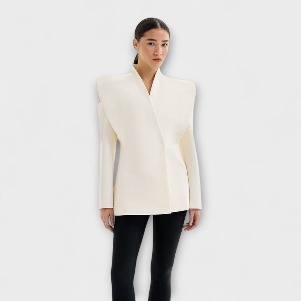 Alpenfeld™ | Valeria – Skulpturaler Schulterblazer