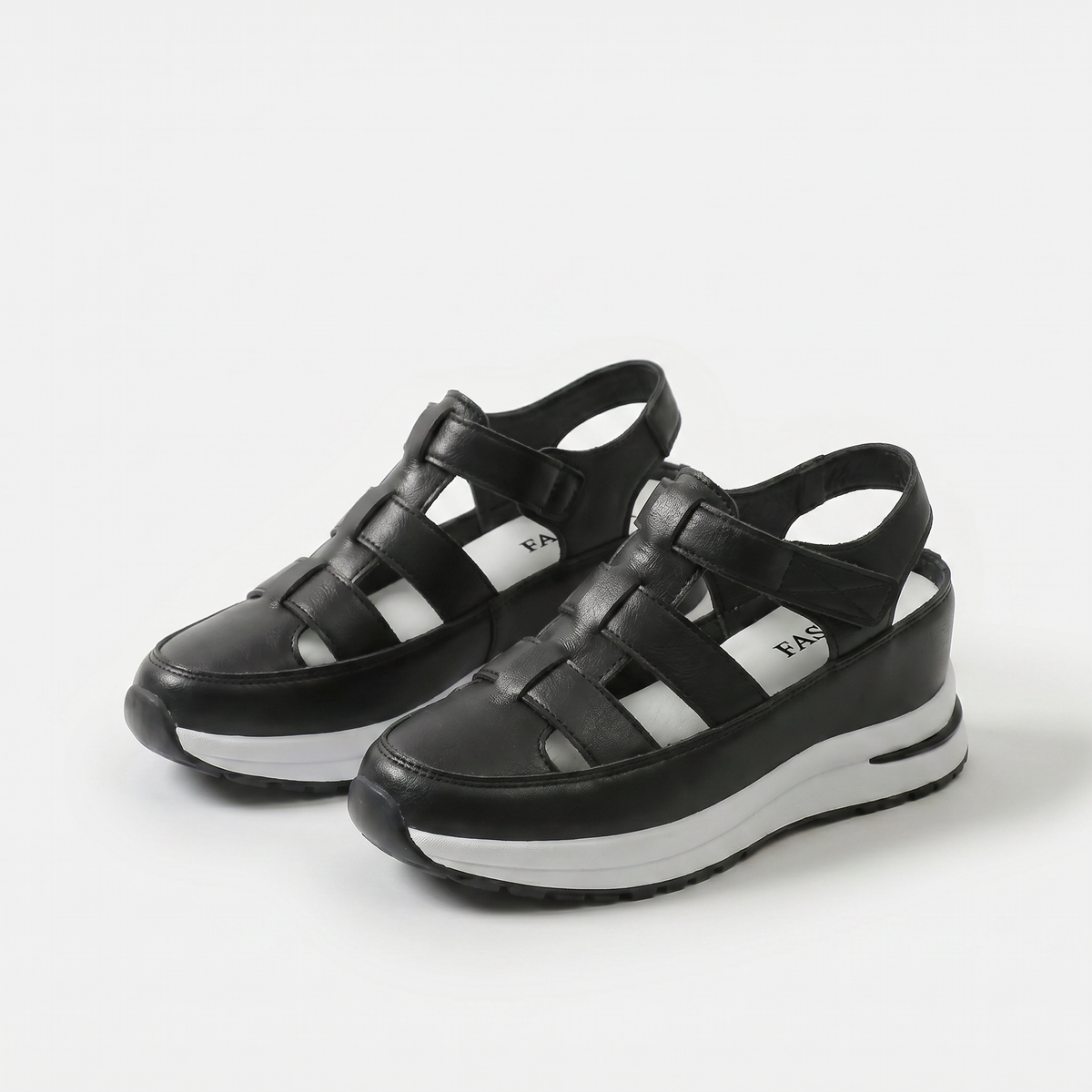 Lone - Perfekt bequeme Sandalen