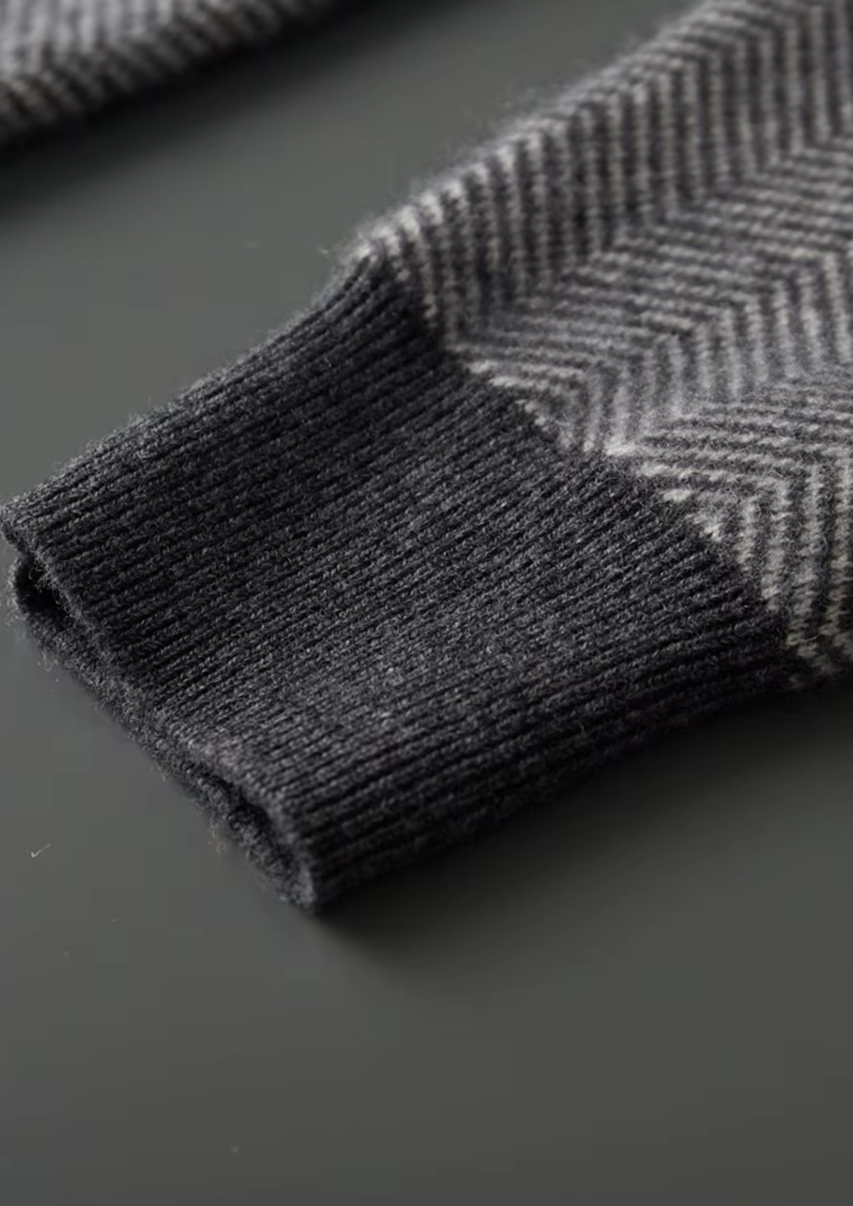 Alpenfeld | Set aus feinster Merinowolle mit Muster