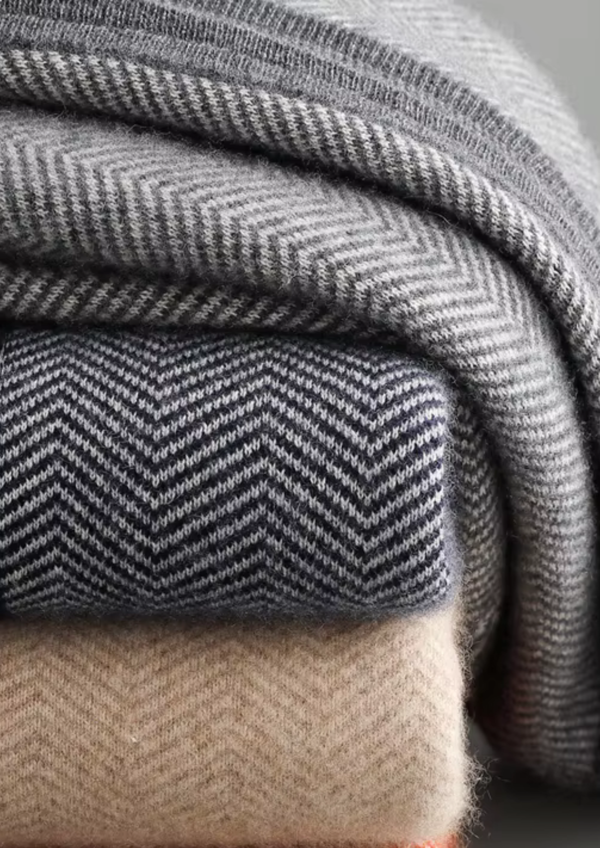 Alpenfeld | Set aus feinster Merinowolle mit Muster
