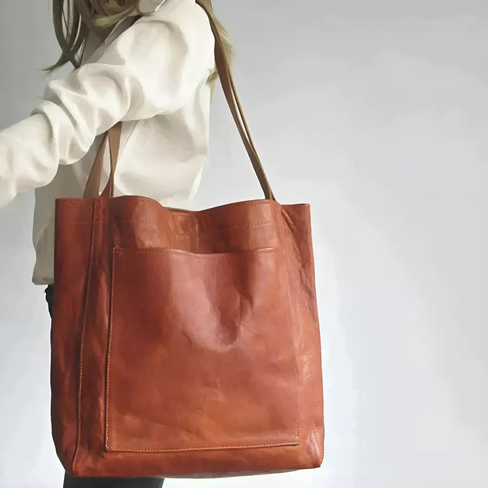Lorena’s Moderner Chic | Stilvolle Ledertasche